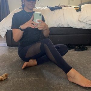 Lululemon leggings dark blue with hole design